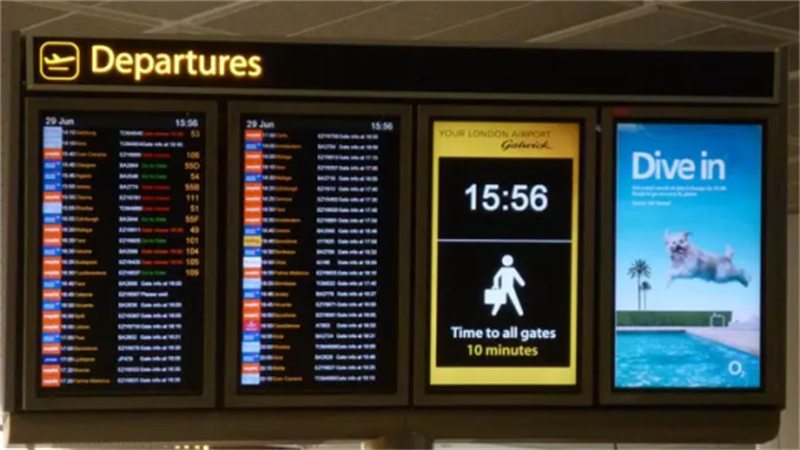 Top 5 Digital Displays To Have In The Airport 1.jpg